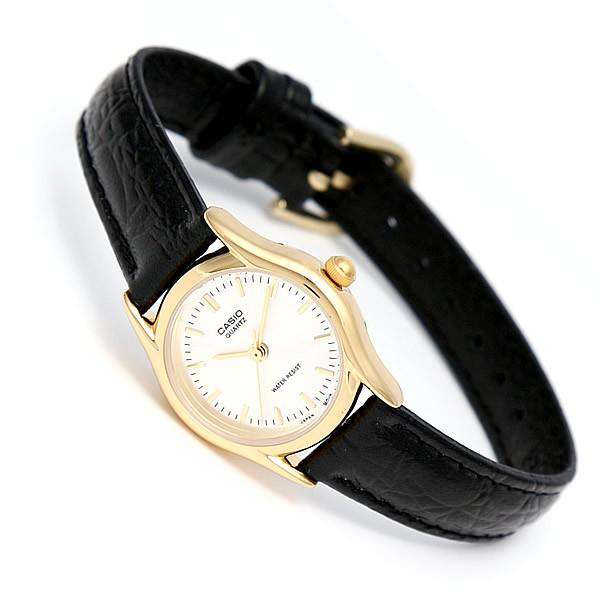 Casio women's clearance leather watch