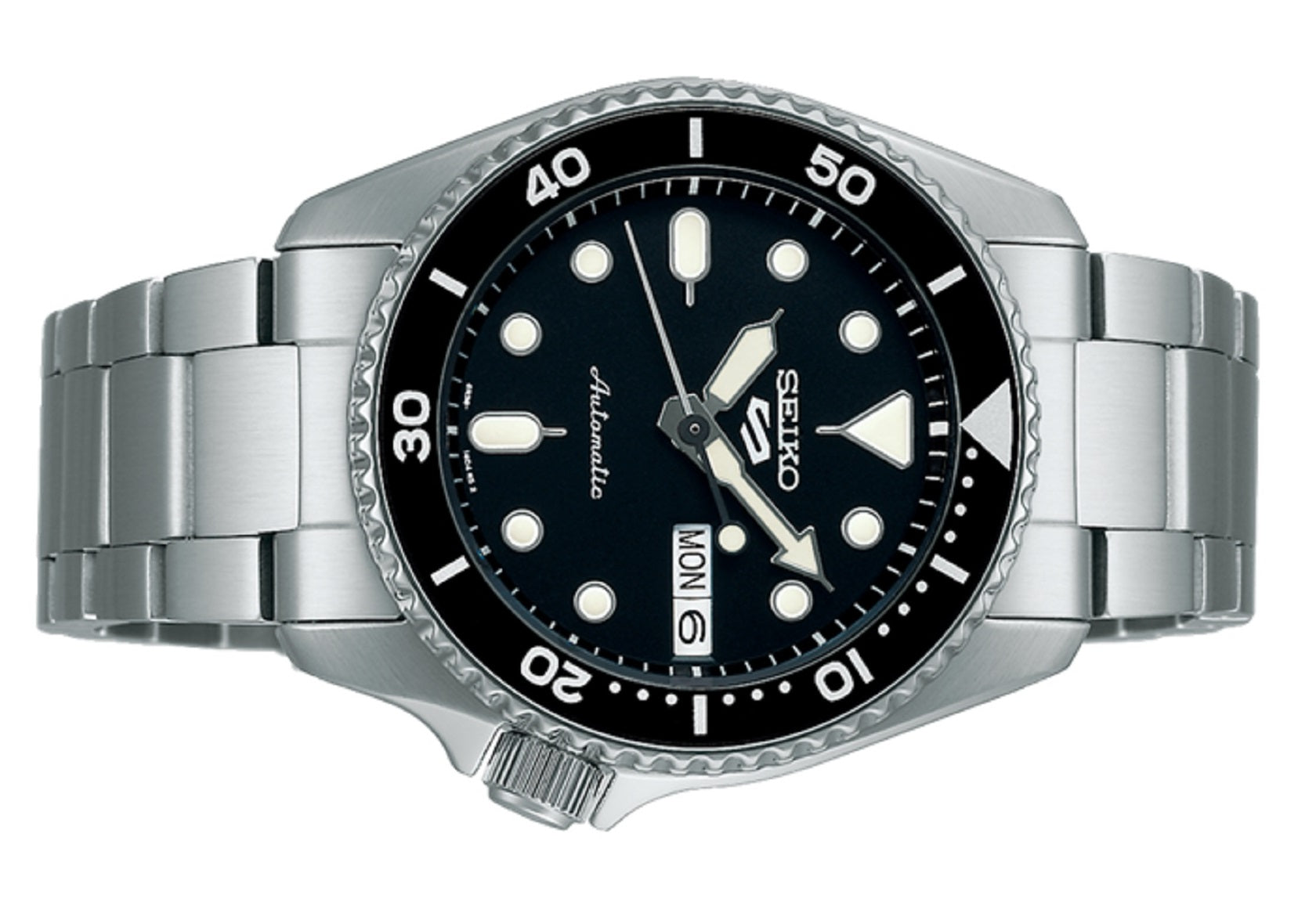 Seiko 5 sports online 38mm